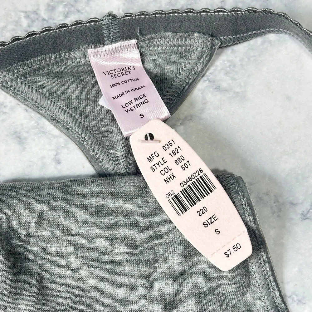 NWT Vintage Victoria’s Secret Y2K gray low rise v-string thong panty small - Picture 2 of 3